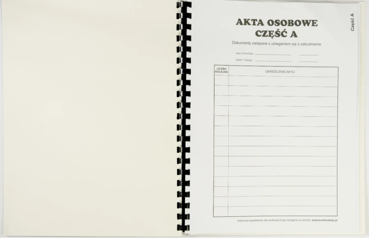 t03 czarna wnętrze.png